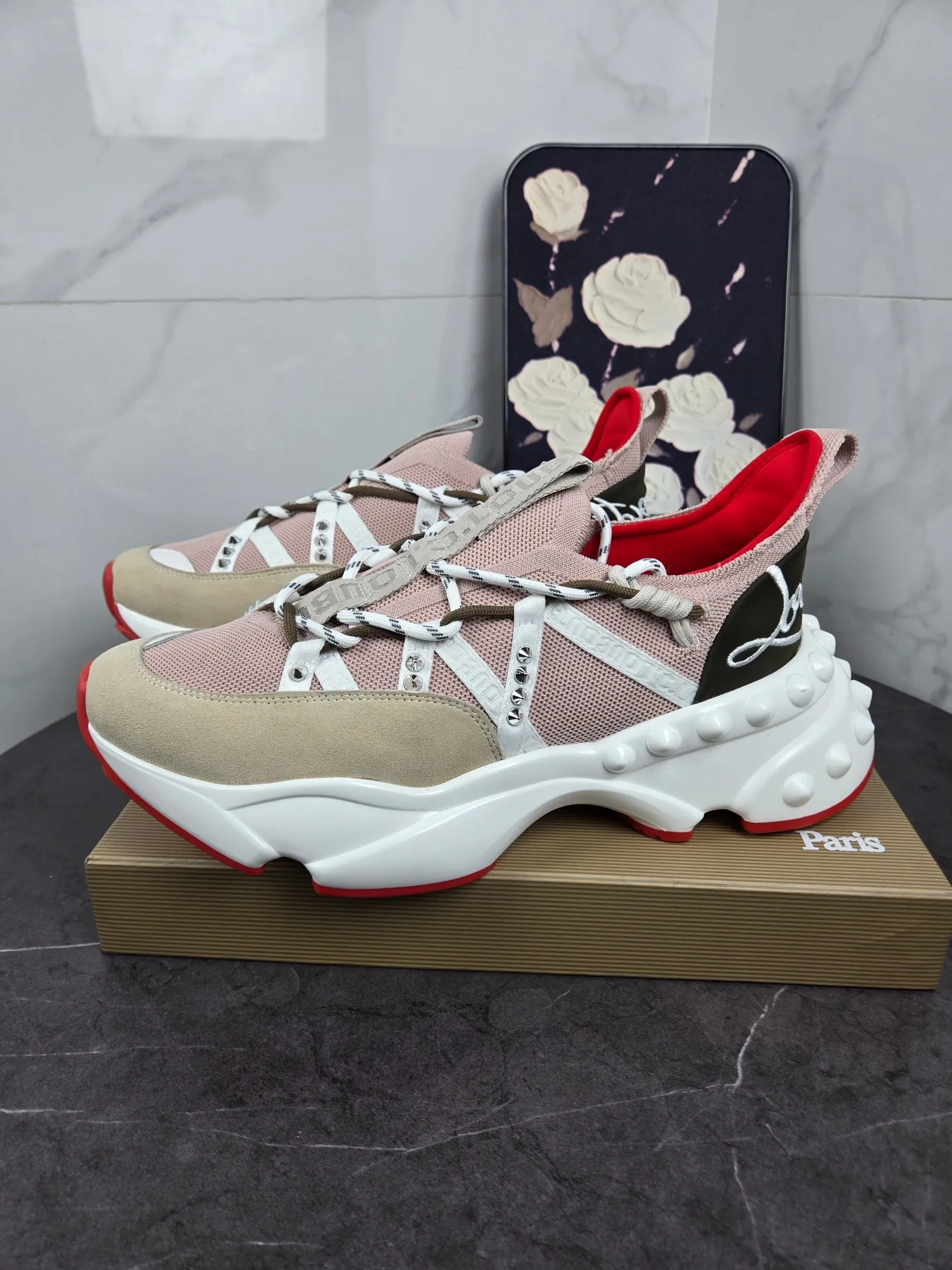 Men's shoes 💰700 Fashionable brand Chri*stian loubou*tin original single item New CL red-soled shoes latest series for casual couples, uppers are made of imported Lycra + high-density breathable fly weave, environmentally friendly high-elastic suction mold feet will never delaminate, the outsole is made of super non-slip and wear-resistant PU + vacuuming Two-color combination Size: Female 35-43 Male 38-47 Comes with a handbag, card, shoehorn "full package